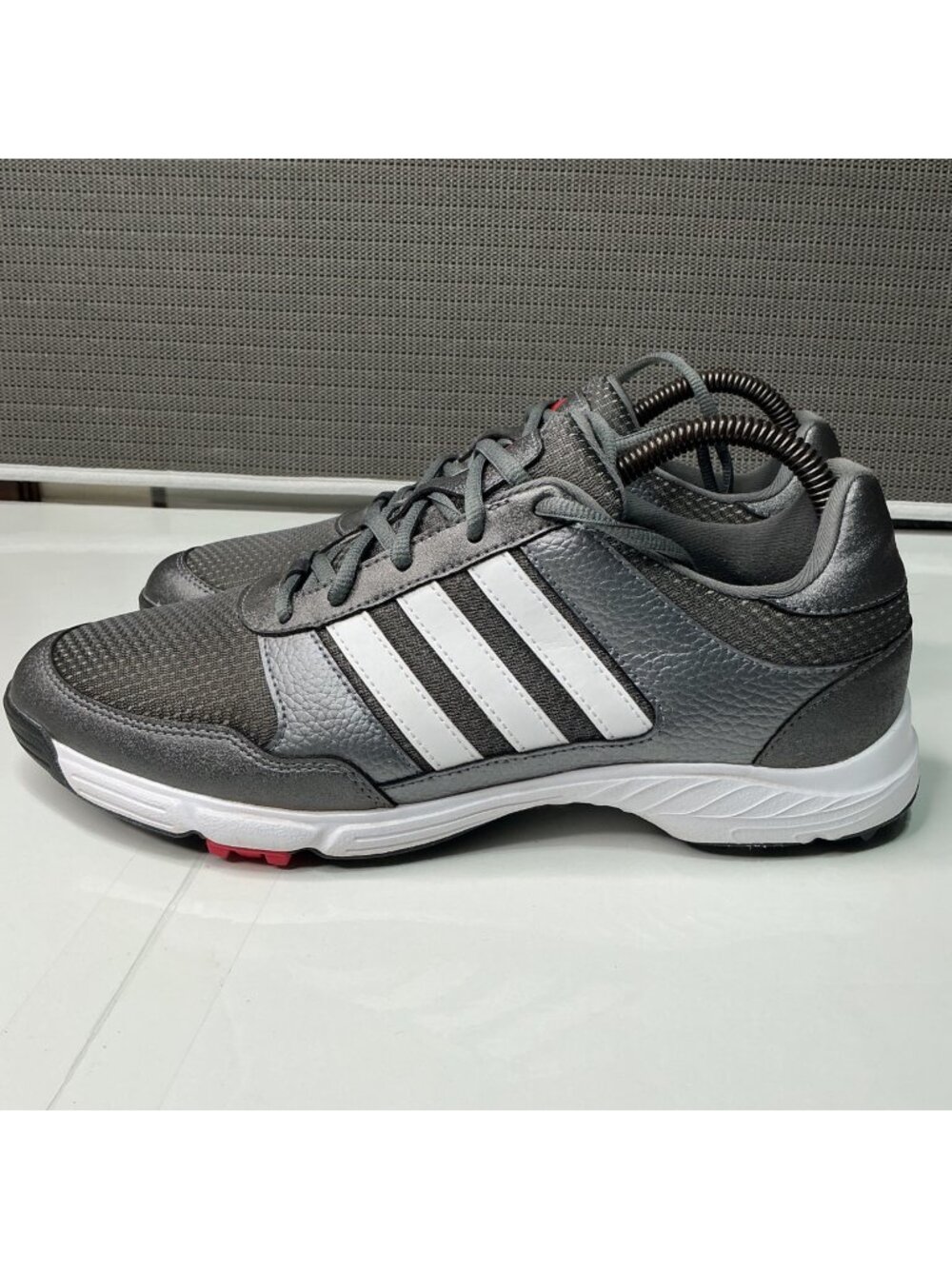 Adidas Men's Golf Shoes Spikes Size 9.5 Gray White Red Comfortable Performance